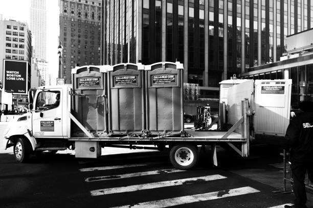 Porta potty delivery and setup in Canyonville, OR